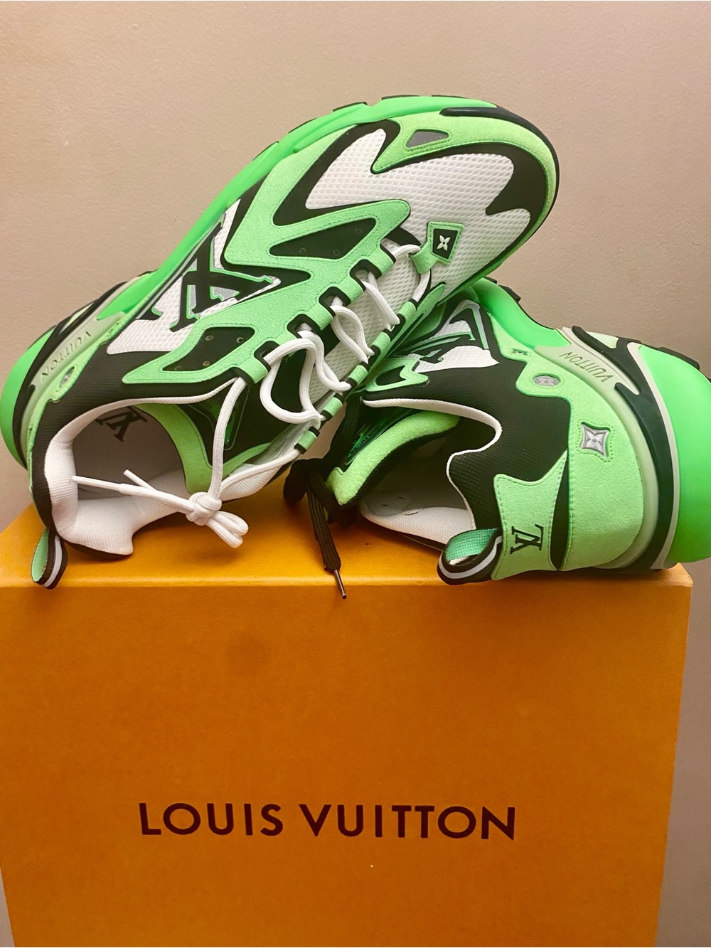 Worn once Louis Vuitton Neon Green & White Runner Tatic Athletic Sneakers